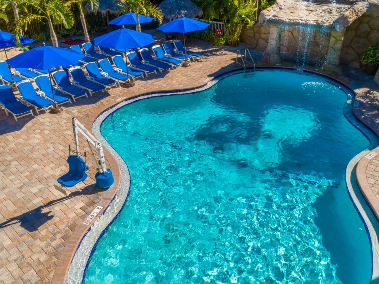Coconut Cove All 3*