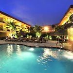 Coconut Cove All Suite Hotel 