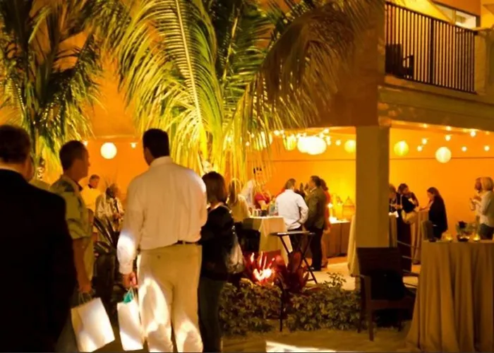Coconut Cove All Suite Hotel